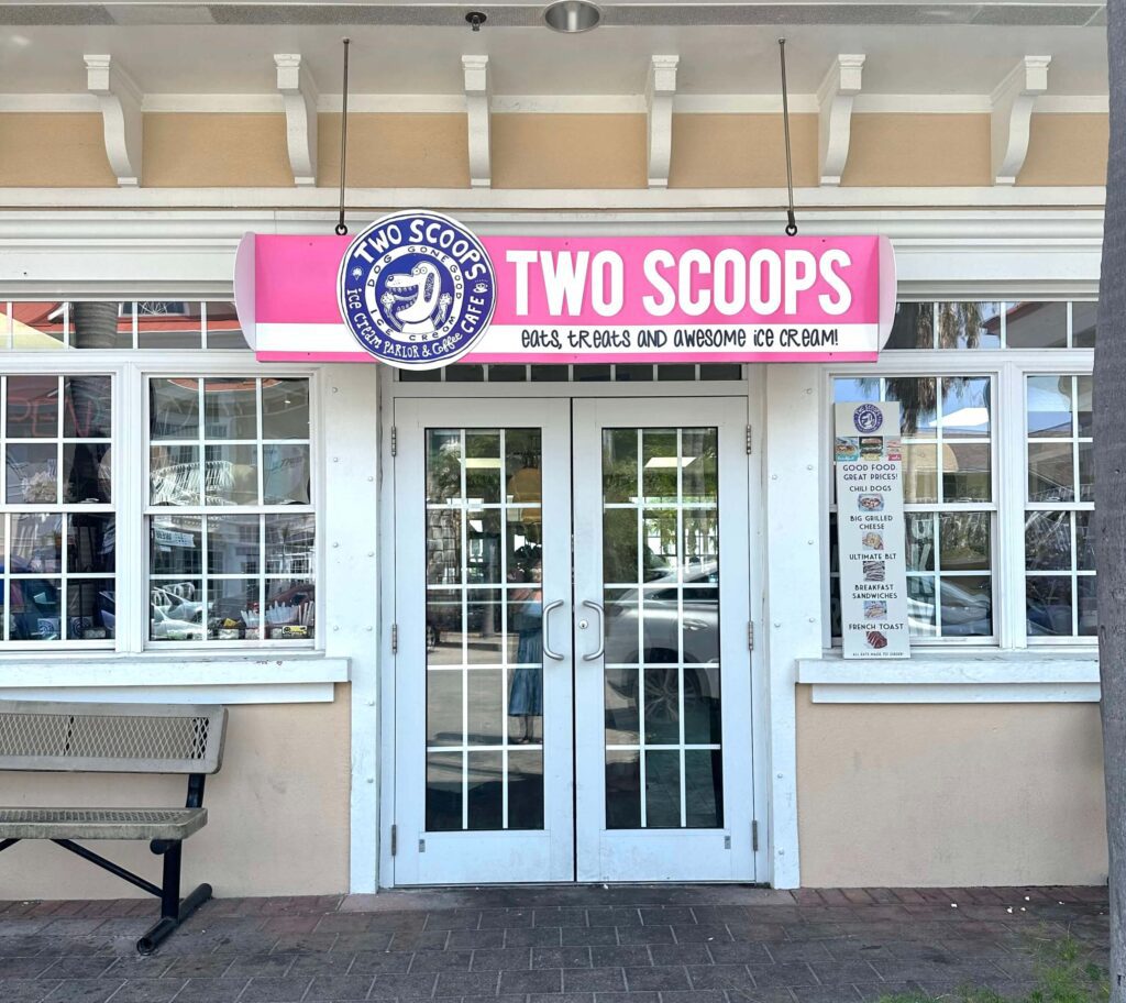 Anna Maria Island Two Scoops Entrance