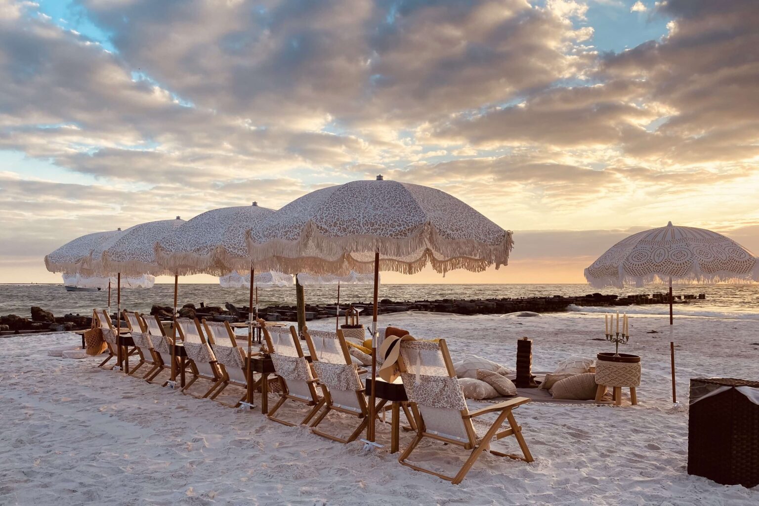 Ultimate Guide to Beach Equipment Setup on Anna Maria Island - izzy ...