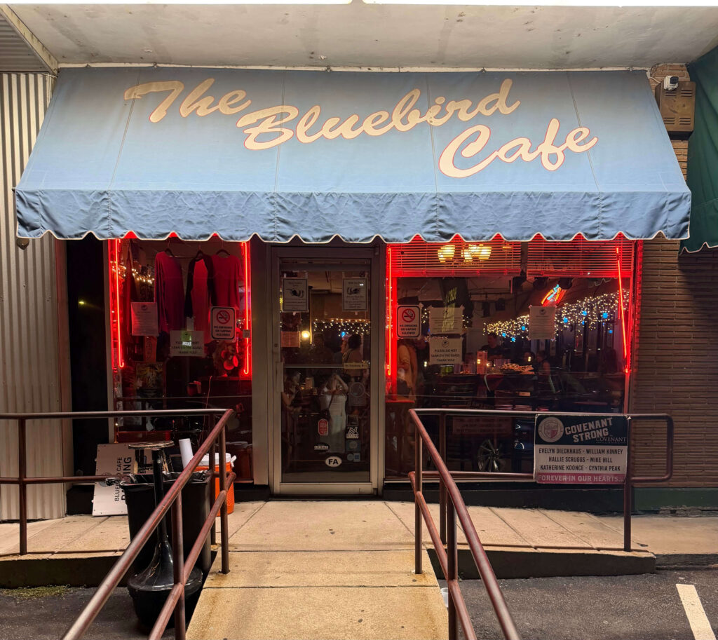 nashville bluebird cafe