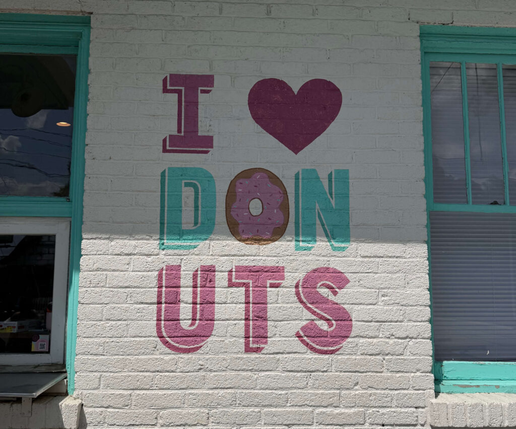 Nashville - I Love Donut Sign